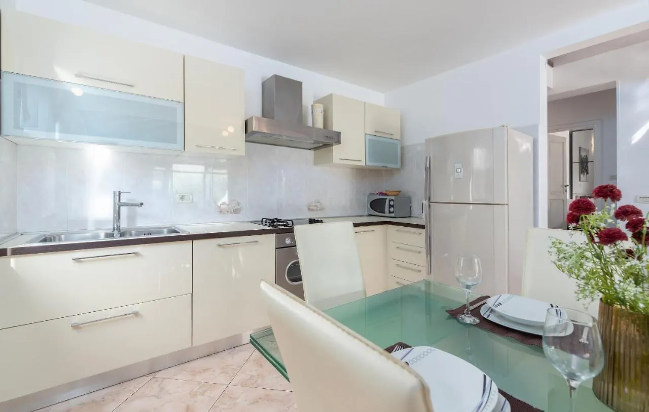 Villa Lucas Novigrad  0*, Novigrad (Istria)