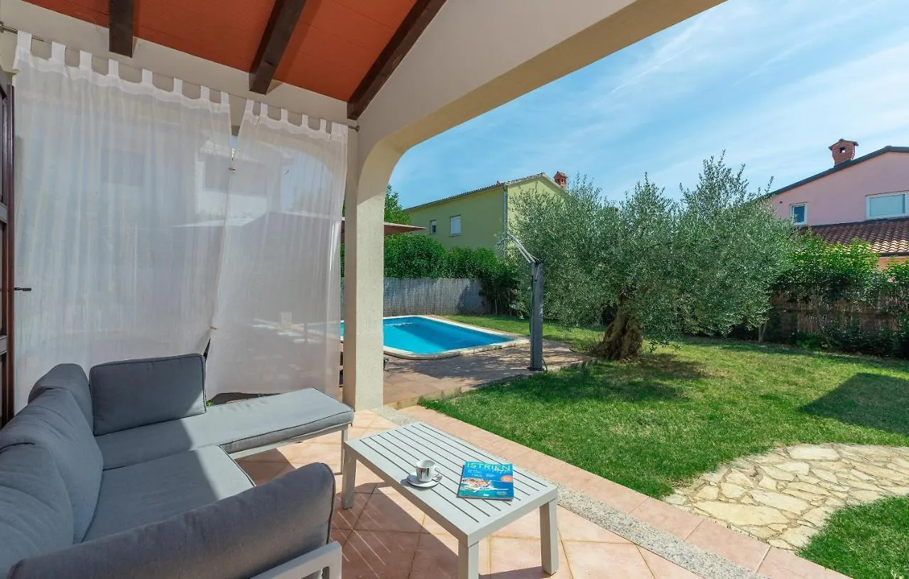 Villa Lucas Novigrad  0*, Novigrad (Istria) Croatia